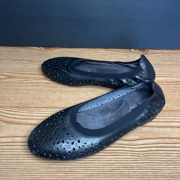 David Tate Black Leather Laser Cut Comfort Ballet Flats Womens 7 - Picture 1 of 10